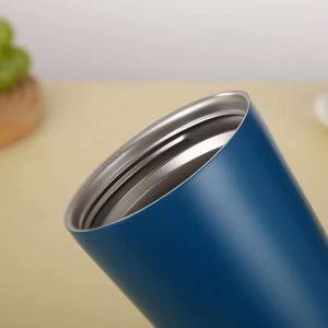 Vaso Térmico de Acero Inoxidable de Doble Pared con Borde Dorado, 500ml/750ml, para Regalos Empresariales, con Tapa y Popote - Product Image 6