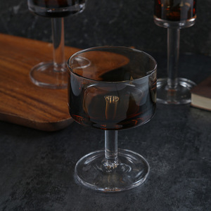 Haut de gamme français romantique droit gobelet monobloc <span class=keywords><strong>verre</strong></span> ambre dégradé couleur métal <span class=keywords><strong>verre</strong></span> à <span class=keywords><strong>vin</strong></span> pour événement fabricant de gros - Product Image 4