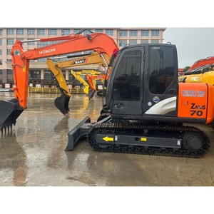 Excavatrice sur chenilles Hitachi ZX70 d'occasion de 7 tonnes, d'origine japonaise, avec cabine climatisée. - Product Image 2