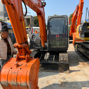 Excavatrice Hitachi Zx60 d'occasion certifiée CE, faible nombre d'heures de fonctionnement, bon état, pour la construction et l'exploitation minière, prête à être expédiée - Product Image 2