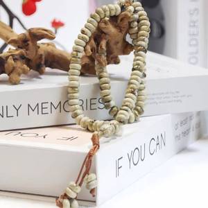 Vente en gros de Misbaha ethnique islamique, 99 perles en résine polie, forme d'abaque, Tasbih de la marque YASEEN pour hommes et femmes - Product Image 1