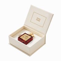 Boîte d'emballage en papier rose de luxe, faite à la main, avec logo personnalisé, estampage à chaud en or, ODM/OEM, boîte cadeau rigide blanche avec fermeture magnétique pour parfum