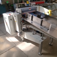 Machine de découpe de film PET/PVC en rouleau en feuilles avec table de superposition automatique à hauteur réglable de haute précision, équipée de PLC et de moteur
