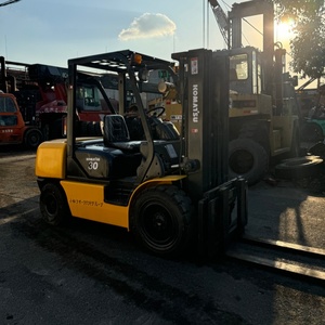 Good Working Condition Komatsu FD30 3 Ton 3 stages mast with sid shift Diesel Forklift Used Second-Hand Small Komatsu Forklifts - Product Image 3