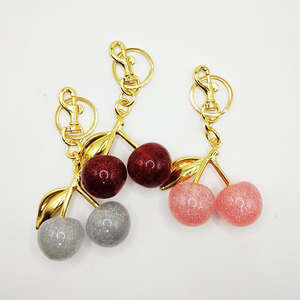 Llavero con Colgante de Cereza Exquisito en Oferta, Decoración para Bolso de Mano, Bolso de Hombro, Llavero de Alta Calidad, Accesorio para Bolsos - Product Image 3