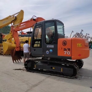 Mini-excavatrice Hitachi ZX70 d'occasion, modèle 2023, 7 tonnes, capacité de la benne de 1,0 m, moteur, boîte de vitesses, pompe, roulement en vente - Product Image 4