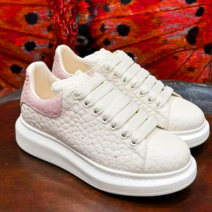 Chaussures de sport de luxe pour femmes et hommes, élégantes et de haute qualité, avec empeigne en cuir de vachette et semelle intermédiaire en PVC - Product Image 1