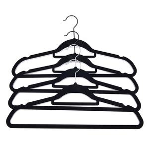 Colgador de traje de terciopelo negro antideslizante, venta al por mayor - Product Image 4