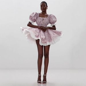 Robe longue trapèze à col carré et taille nouée, style européen-américain, avec patchwork floral français, collection Printemps 2025, idéale pour les soirées. - Product Image 1