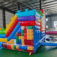 Structure gonflable avec toboggan