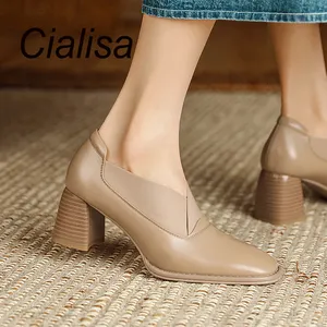 Cialisa थोक उच्च गुणवत्ता एकल जूते 2023 विंटेज चंकी ऊँची एड़ी के जूते दौर पैर की अंगुली महिलाओं असली लेदर पंप्स जूते