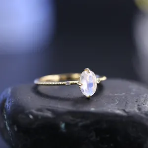 OL0907彩虹月光石珠宝供应商送货925纯银独特设计女性月光石戒指
