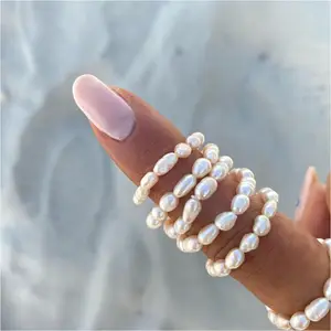 Großhandel ring frauen perle-Trendy natürliche Süßwasser perle elastische Seil ringe Schmuck für Frauen