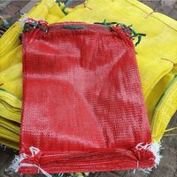 Bolsa de malla de plástico PP roja de 5 kg, 10 kg, 20 kg, 30 kg con cordón para empacar patatas, cebollas, leña, verduras, frutas y ajo