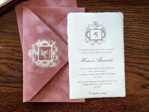 Élégante Enveloppe d'Invitation de Mariage en Velours Rose Poudré avec Impression Personnalisée en Or Cuivré et Monogramme Sceau de Cire - Product Image 6