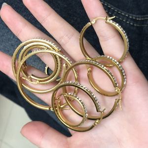 Boucles d'oreilles créoles minimalistes en acier inoxydable, étanches, plaquées or 18 carats PVD, géométriques, tendance, délicates, avec zircon, bijoux pour femmes - Product Image 4