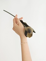 Bijoux faits main délicats, style bohème, bracelet en acier inoxydable plaqué or 18 carats avec chaîne à maillons et perles en verre blanc pour femmes et filles