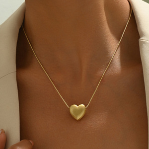 Collar con Colgante de Corazón, Aleación de Zinc, Tono Dorado, Joyería de Regalo para Mujer, Accesorio de Moda - Product Image 2