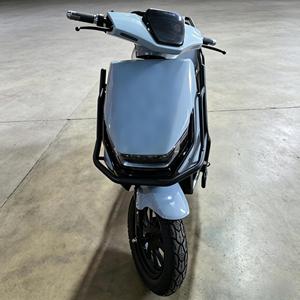 2026 High Quality Disc Wheel Classic Two-wheel Scooter Long Range 1000W Brushless Motor 150kg Load Capacity - Product Image 4