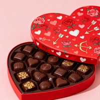 Boîte rigide personnalisée en forme de cœur rouge avec un plateau à chocolat intégré pour la production OEM