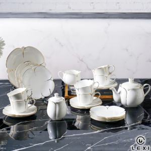 Service de vaisselle en porcelaine blanche avec bordure dorée de luxe Lily Design pour mariage, <span class=keywords><strong>restaurant</strong></span>, fête - Product Image 1