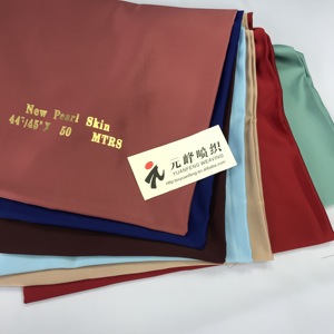 Modèles explosifs <span class=keywords><strong>blanc</strong></span> brossé peau de pêche polyester <span class=keywords><strong>tissu</strong></span> <span class=keywords><strong>prix</strong></span> <span class=keywords><strong>au</strong></span> mètre - Product Image 2