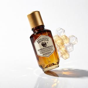 SKINFOOD Royal Honey Propolis Enrich Essence, Esencia Enriquecida con 63% de Extracto de Propóleo, Hidratación y Nutrición para Todo Tipo de Piel, Cuidado Diario - Product Image 1