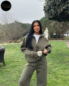 Set Hoodie & celana olahraga wanita setengah ritsleting-Set olahraga santai 2 potong untuk Gym & santai Logo kustom tersedia - Product Image 2