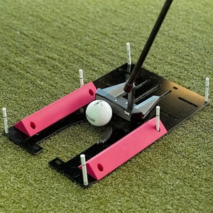 แผ่นคาร์บอนไฟเบอร์กันลื่นสำหรับฝึกซ้อมพัตต์กอล์ฟ SwingPerfect พร้อมบล็อกสามเหลี่ยมซิลิโคนสำหรับฝึกการเลี้ยงลูกกอล์ฟ - Product Image 1
