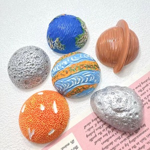 Materiali per la creazione fai-da-te di custodie per telefono in resina epossidica effetto crema con motivi Terra e Pianeti, accessori in resina per auto e frigoriferi - Product Image 3