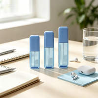 Nouveau produit en promotion : Flacon vaporisateur corporel en plastique bleu cylindrique de 100 ml, couleur personnalisée, finition mate, pour lotion pour les mains avec pompe.