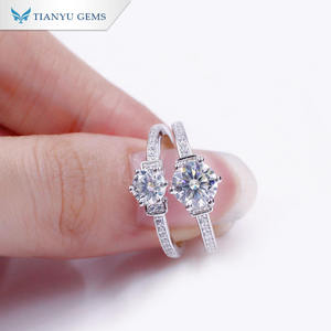Bague Tianyu en argent sterling 925 avec moissanite 0,5 ct 1 ct, minimaliste, luxe, à porter tous les jours, pour fiançailles, mariage, bijoux pour femmes - Product Image 3