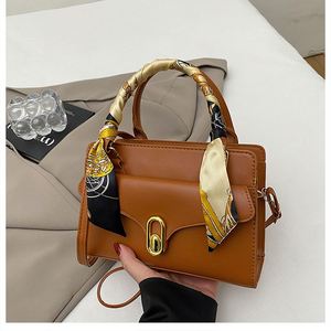 Sac à main rétro de forme carrée, élégant et simple, adapté à toutes les occasions et sac bandoulière tendance - Product Image 5