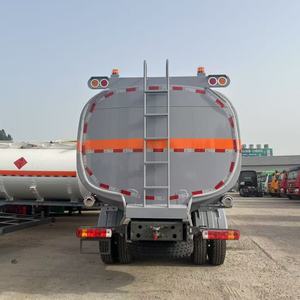 شاحنة صهريج مستعملة متينة سعة 10000 لتر لنقل الزيت والوقود والديزل والبنزين والغاز الطبيعي المضغوط والغاز البترولي المسال للبيع - Product Image 3