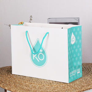 Bolsa de regalo de embalaje a mano superventas, bolsa de papel para ropa Kraft/soporte de engrosamiento Retro, bolsas de regalo personalizadas, origen de Vietnam - Product Image 4