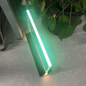 ราวระเบียงกระจกนิรภัยแบบไม่มีกรอบพร้อมรางอลูมิเนียมรูปตัว U ราวบันไดกระจกมีไฟ LED ดีไซน์สุดฮอต - Product Image 4