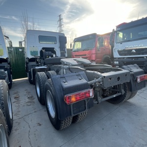 Camión Tractor Howo Nuevo con Motor Diésel Weichai de 430 CV HW76 - Product Image 4