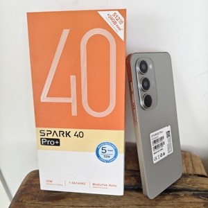 สมาร์ทโฟน Spark40Pro+5G หน้าจอความละเอียดสูง 7.3 นิ้ว 24GB+512GB ชิปประมวลผล 10 คอร์ กล้องหลัง 50MP สี่เลนส์ รองรับซิมคู่ รุ่น Global - Product Image 4
