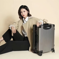 Bagages de voyage personnalisés en alliage d'aluminium moderne et durable Valise de marque OEM/OEM avec roues pivotantes pour le marché mondial