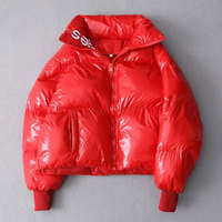 Bomber décontractée d'hiver poids lourd de haute qualité de l'usine OEM manteau en duvet modeste et brillant veste matelassée personnalisée avec logo imprimé et broderie