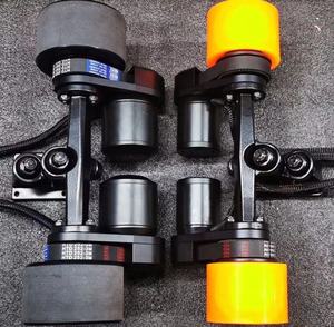 <span class=keywords><strong>Skateboard</strong></span> Elettrico Fuoristrada C5 per Adulti, Velocità 30mph, Monoruota con Ruote in Fibra di Carbonio e Acero da 90mm, Motore nel Mozzo da 90mm, Autonomia 25-30KM - Product Image 4