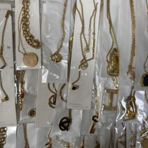 JUSTONE Collar de Moda Chapado en Oro de Acero Inoxidable con Dijes, Collar de Diseñador con Capas Doradas, Collar con Letras de Marca CC DG, Venta al por Mayor - Product Image 1