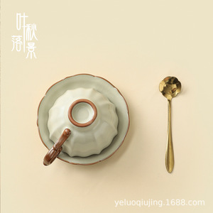 แก้วกาแฟเซรามิกสีเบจ Ru Kiln พร้อมช้อน ด้ามจับรูปทรงแปลกตา ชุดน้ำชาสำหรับช่วงบ่าย - Product Image 4