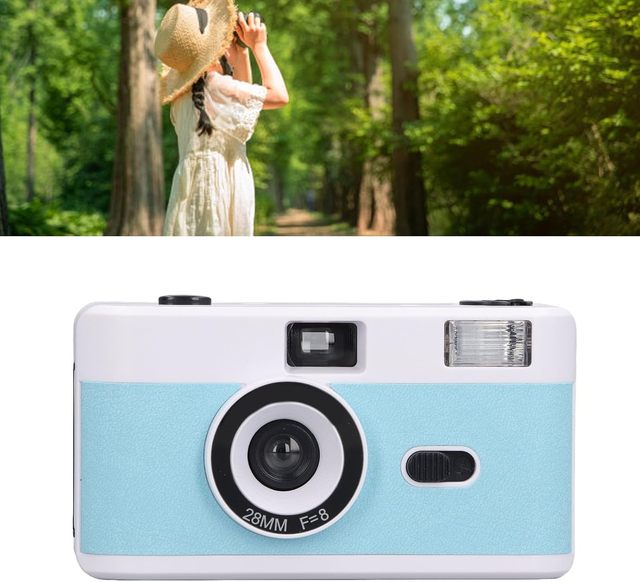 Film Camera 35MM Reusable with Flash Retro Supports 135or 35MM Black and White or Color Film 28MM F/8 Lens 1/120s Shutter Speed
