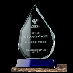 Trophée en cristal gravé sur mesure de haute qualité sur le thème de l'amour, plaque en verre premium, artisanat en cristal unique - Product Image 1