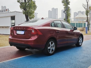 <span class=keywords><strong>Volvo</strong></span> S60 T5 Comfort Import 2013, 5 cylindres turbo, sécurité urbaine, cabine écologique, haute spécification, bien entretenue - Product Image 6