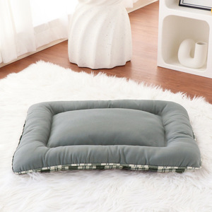 Coussin carré pour animaux de compagnie Chongdongyuan, design à carreaux, épais et chaud, pour chien et chat, rembourrage en fibre de polyester respirante, lavable à la main - Product Image 4