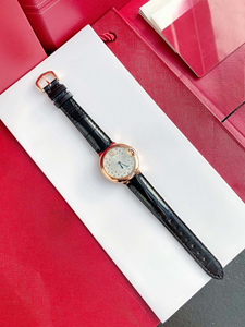 Montre mécanique automatique élégante et tendance, bracelet en cuir de vache à motif crocodile noir brillant, cadran radial gravé - Product Image 1