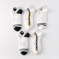 Drôle mignon printemps et été chaussettes pour femmes en vrac en gros personnalisé Premium coton broderie équipage chaussettes femmes