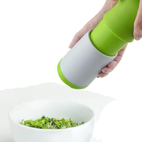 Groothandel Kruidenmolen Herbruikbare Grinder Plastic Kruid Draagbare Mini Groene Kruidenmolen Voor Keukenaccessoires Gereedschap